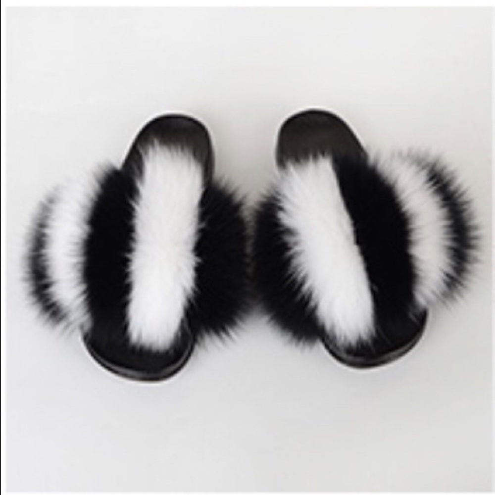 🆕🤍🖤WHITE & BLACK 100% Real Fur Sandals